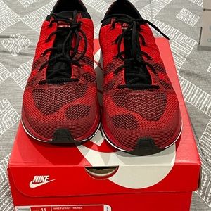 Nike Flyknit Trainer Size 11 University Red/ Black
